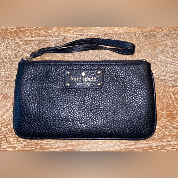 Kate Spade clutch - Picture 1 of 1